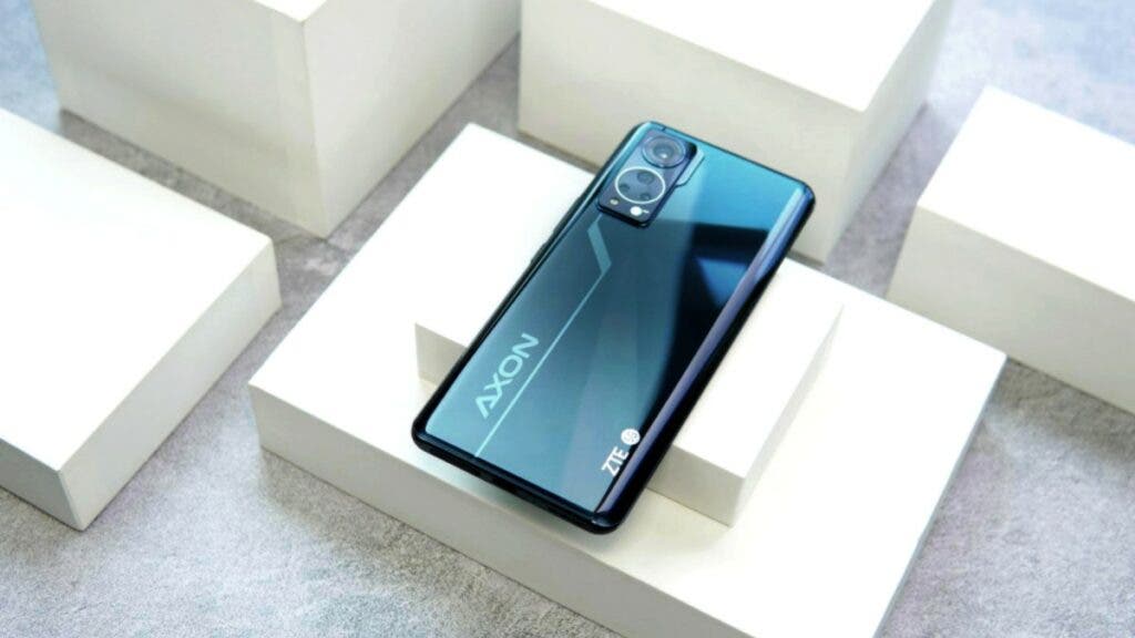 ZTE Axon 30 with in-display camera leaks in all its glory