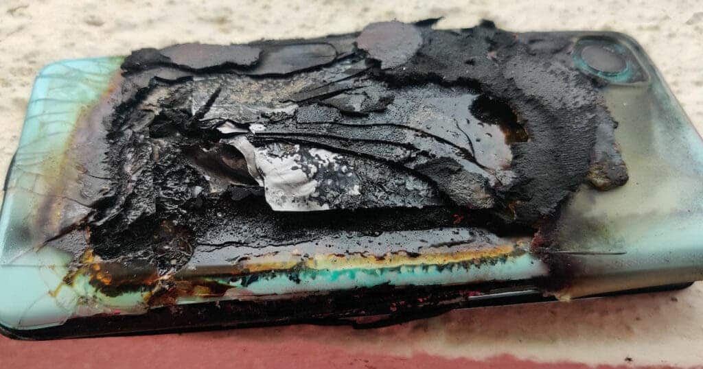 OnePlus Nord 2 exploded and caused injuries to the owner
