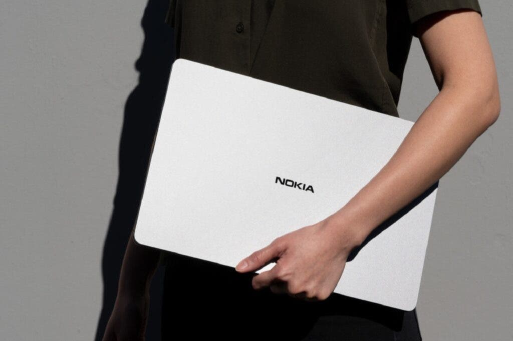 Nokia enters the laptop market after smartphones