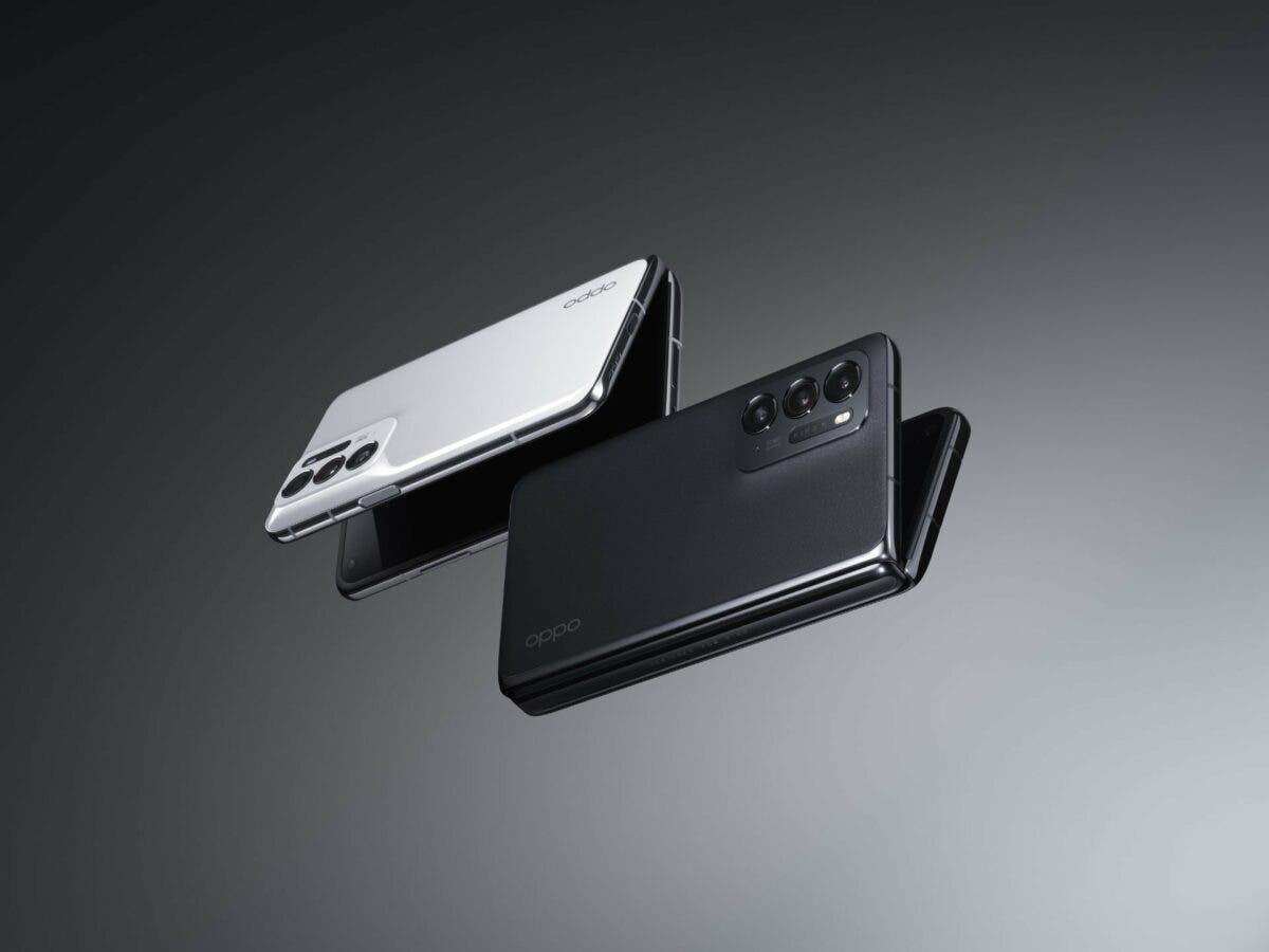 Oppo will introduce a clamshell foldable smartphone soon