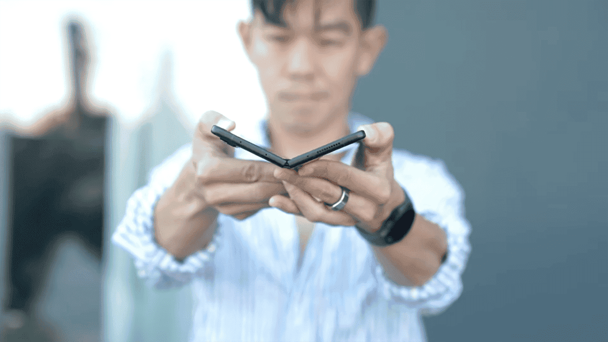 Leaked video unveils Samsung’s upcoming rollable smartphones- Gizchina.com