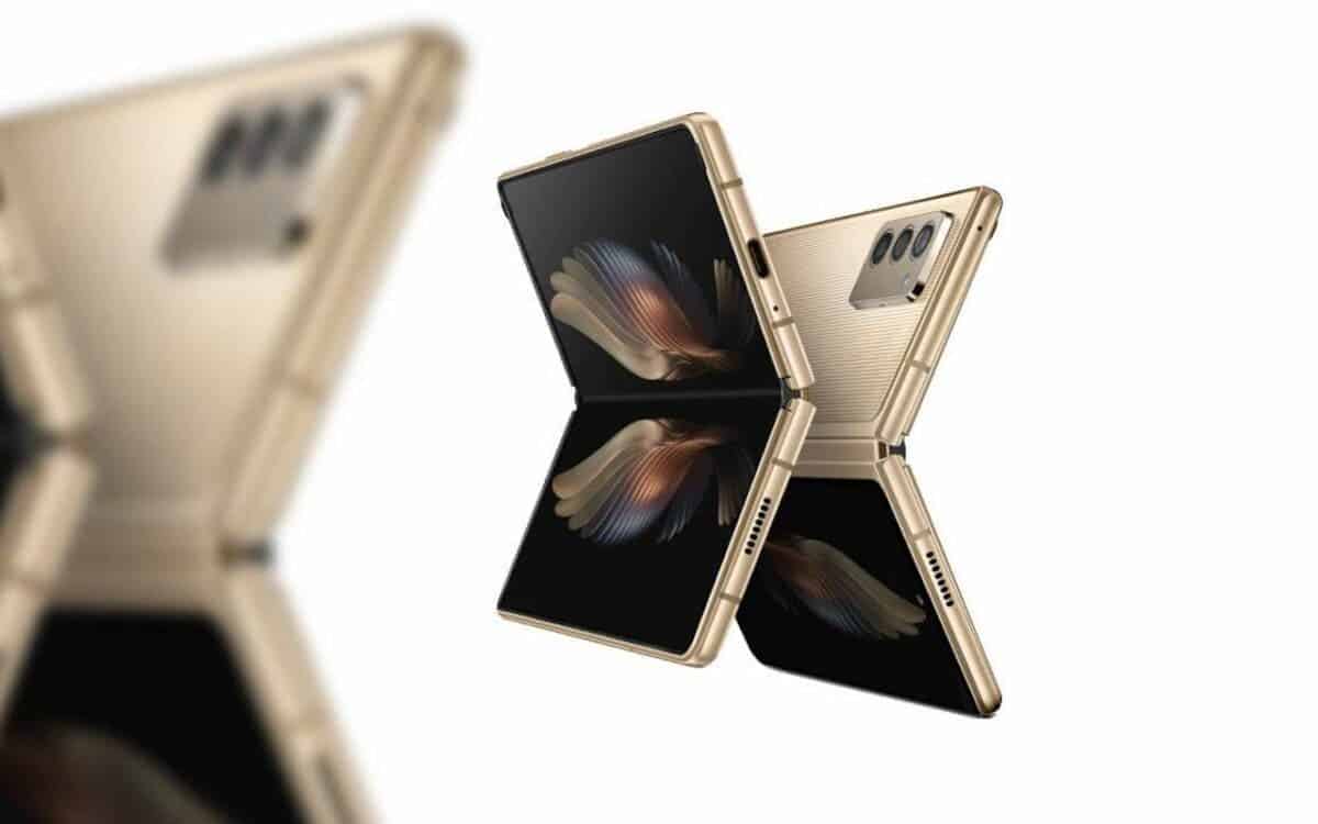 Samsung prepares two new foldable phones with 16GB of RAM