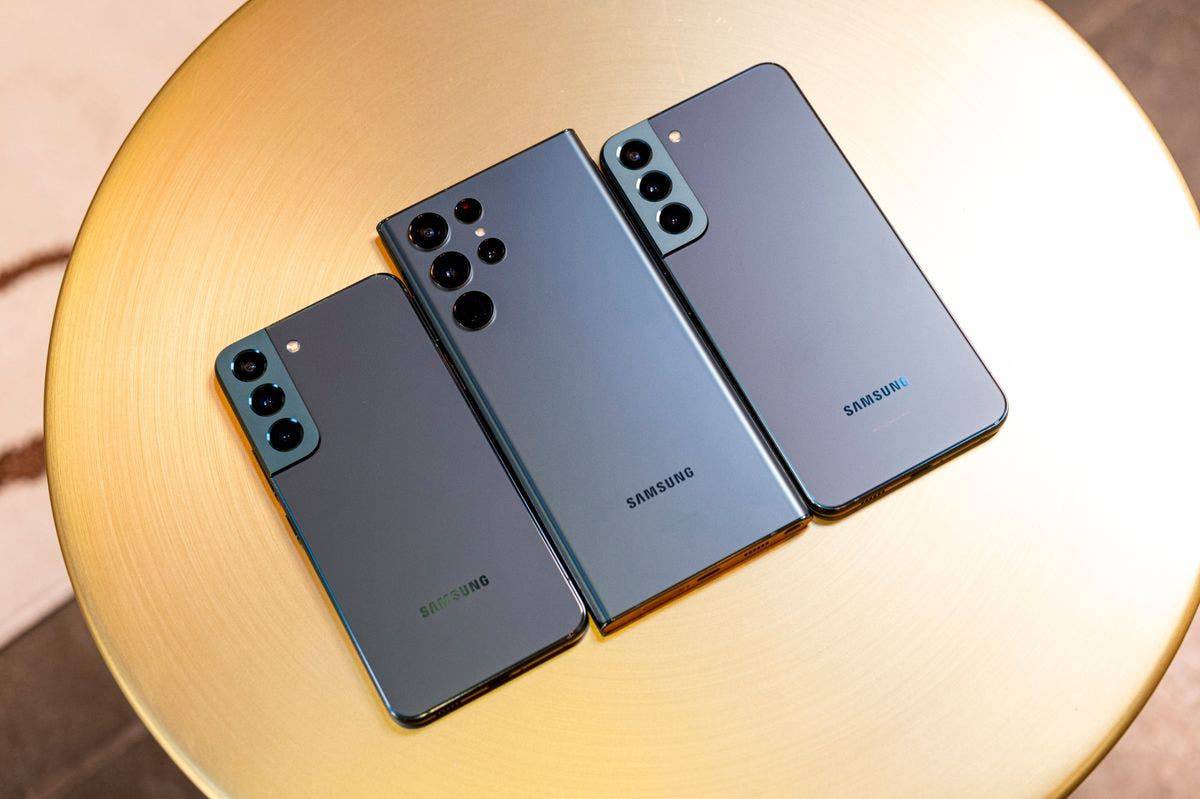 Samsung smartphone sales lead the 2022 Indian holiday season